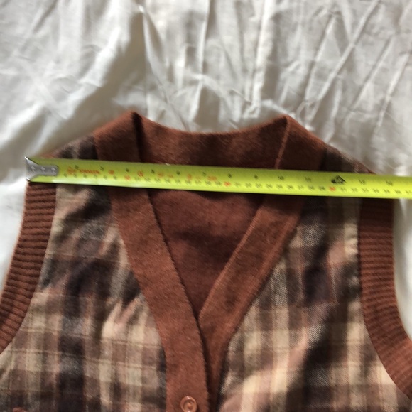 Sadie - Plaid Wool Vest 🧺 - Picture 6 of 11